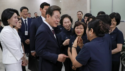 劳动人民2.png